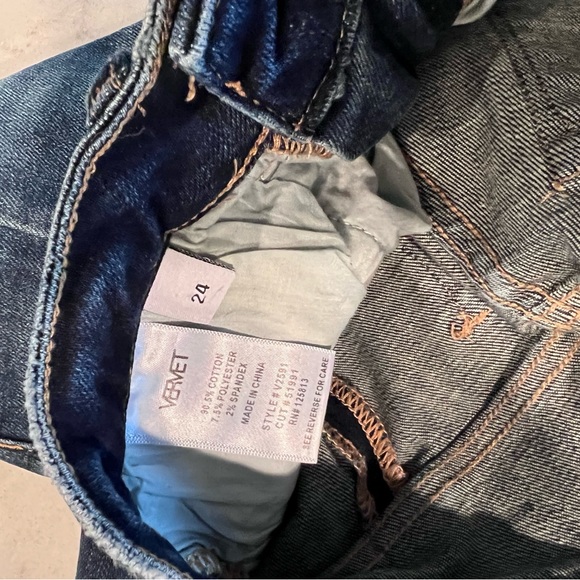 Nearly new Vervet jeans size 24. My daughter only wore them about 3 times ! - Picture 2 of 8